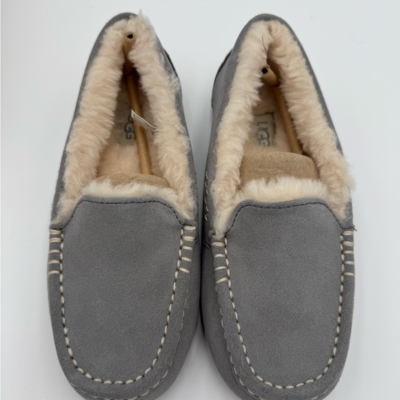 UGG Ansley Slippers Gray Suede Sheepskin Lined Moccasins | Size 6 | NEW IN BOX - Picture 3 of 7